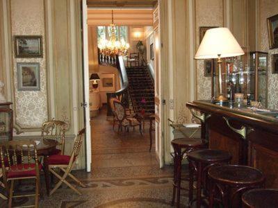 Hotel Aiglon Menton Exterior photo